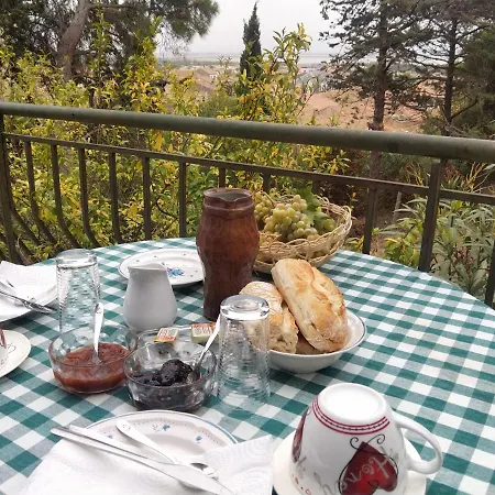 Bed & Diner Les Terrasses De Bed and Breakfast